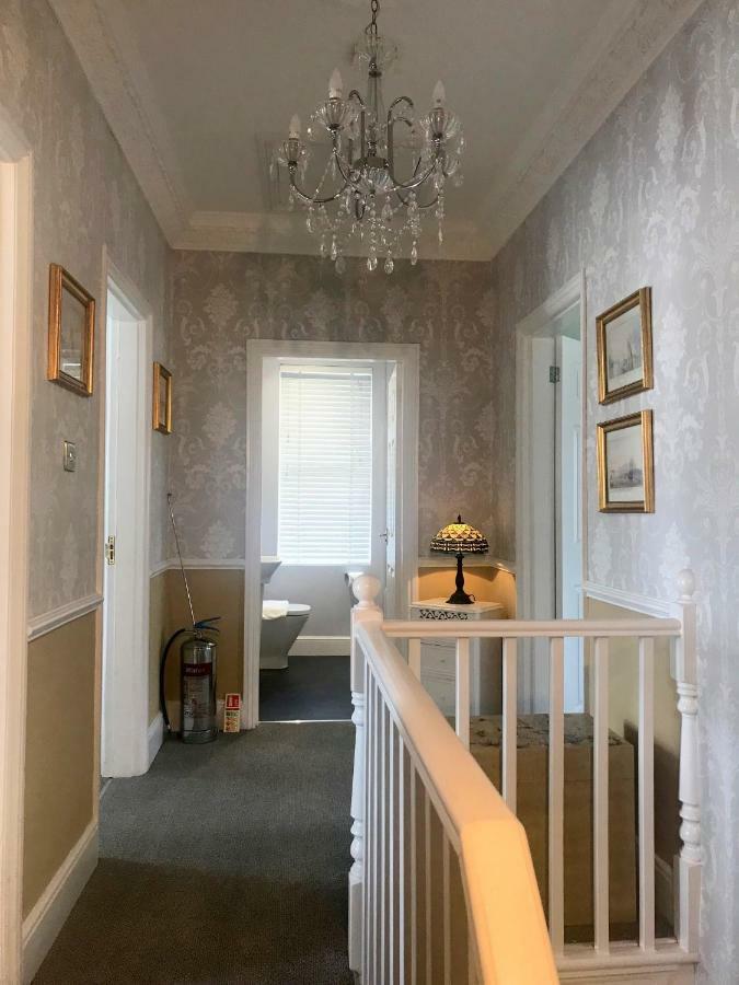 Burlington House Hotel Челтнъм Екстериор снимка